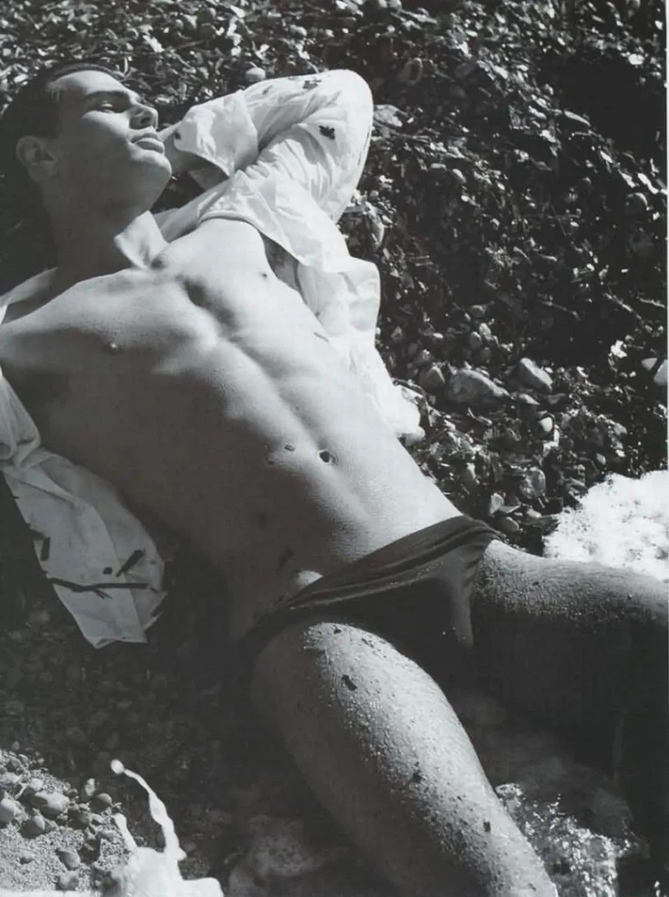 Thirst Traps: Hot Guys & Bulging Swimsuits