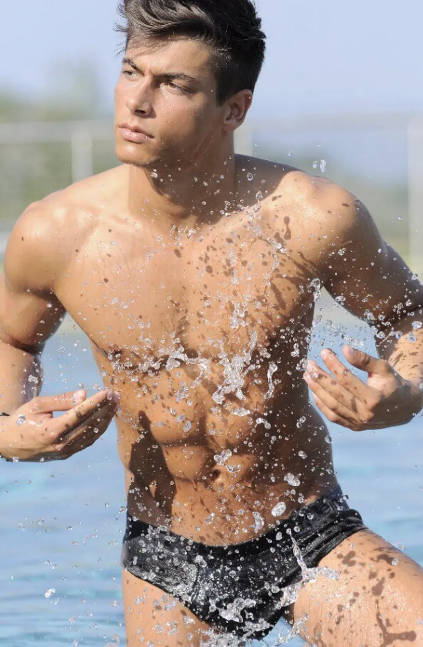 The Art of Accentuating: How to Highlight a Throbbing Bulge