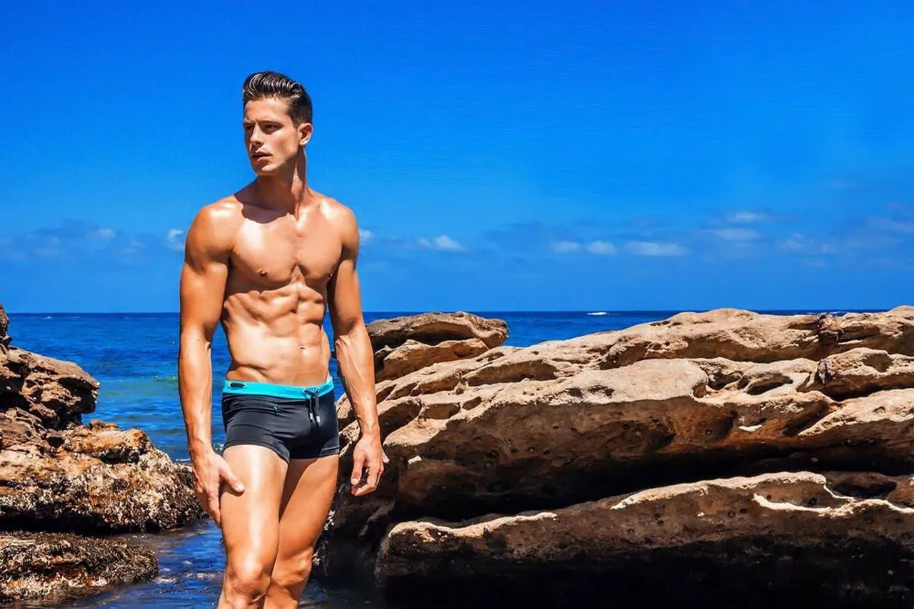 TikTok's Hottest: Guys Flaunt Their Bulging Packages