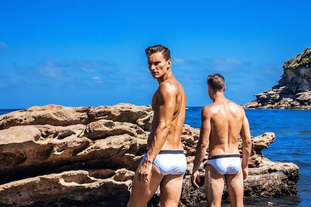 Campus Cock Connoisseurs: Where to Spot the Most Throbbing Packages