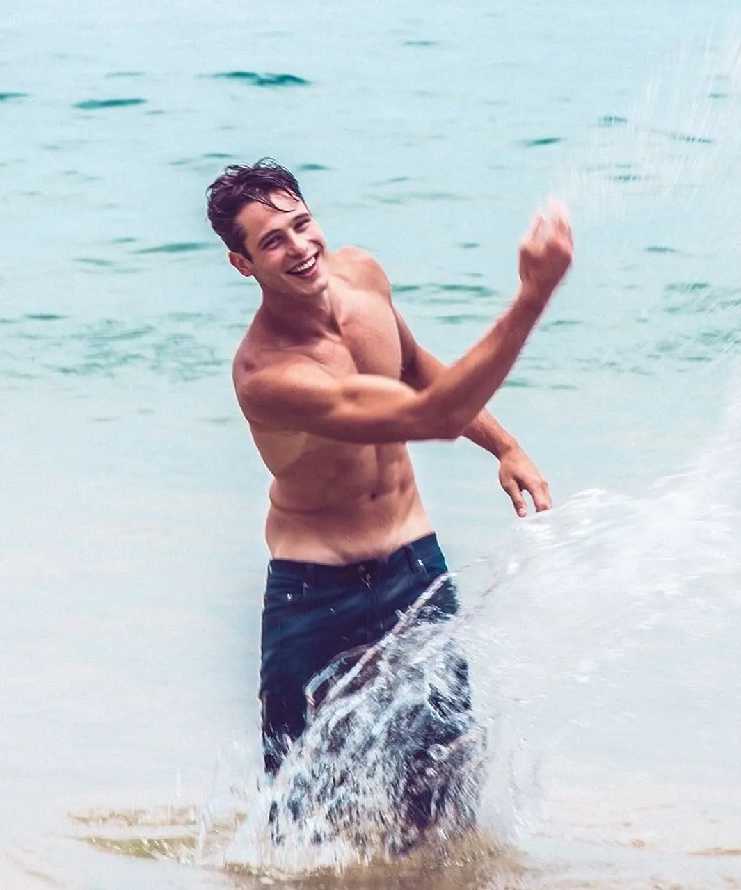 Bulging Evidence: Celebrity Package Peeks Unzipped
