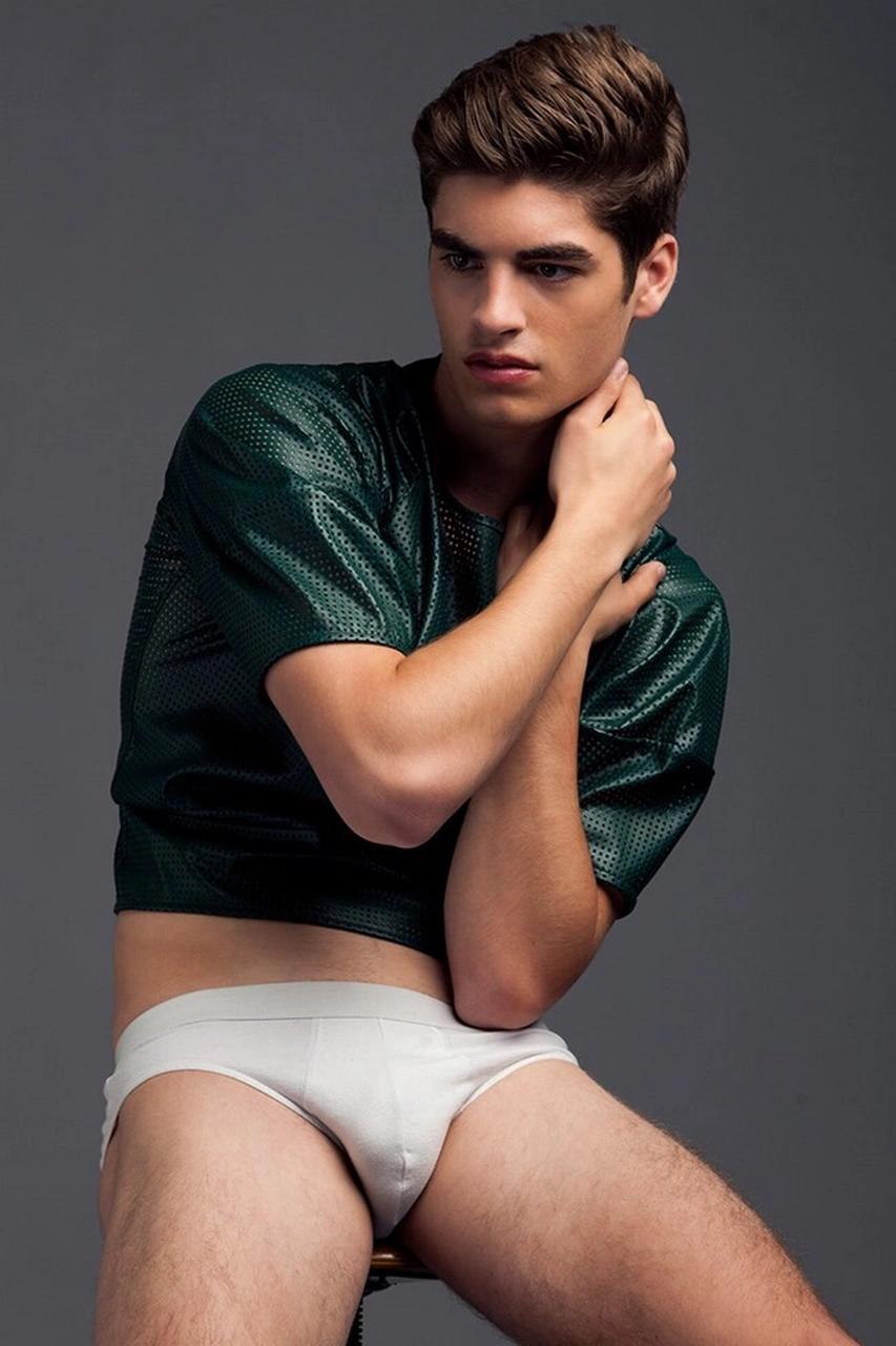 Unleashing the Beast: A Guide to Showcasing Your Throbbing Bulge