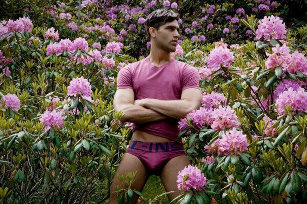 Crafting the Perfect Bulge Tease: How to Spot a Hung Twink Worth Drooling Over