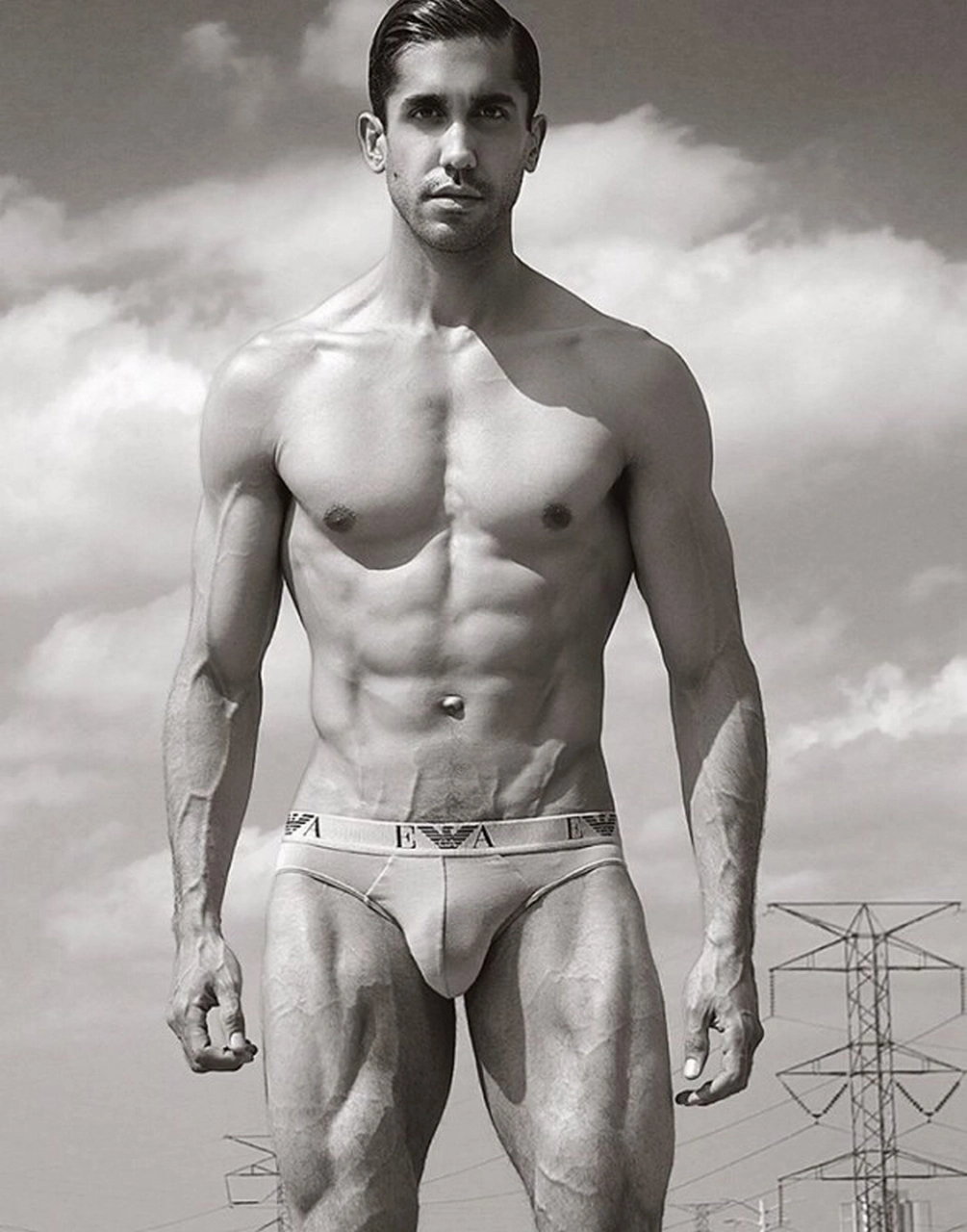 Front & Center: Erotic Bulge Styles