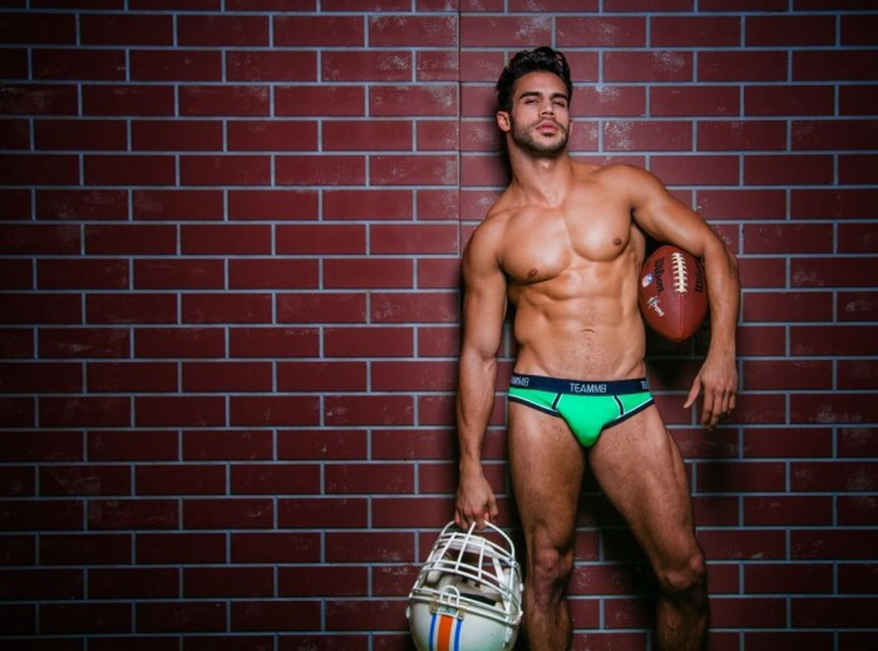 Thirst Alert: Bulging Erotic Undies for Men